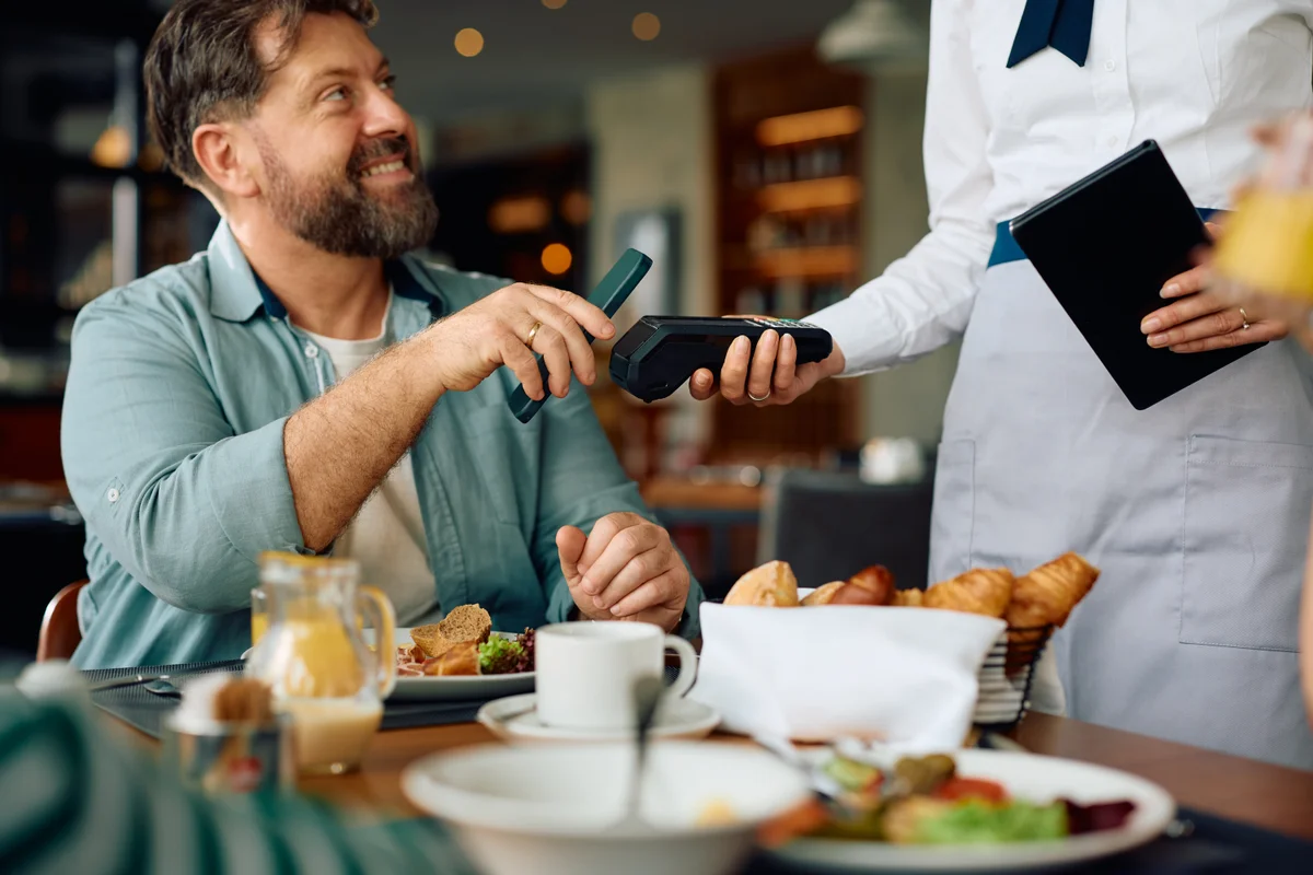 Titres-restaurant 2026 : valeur, plafond d'exonération URSSAF et rôle du CSE